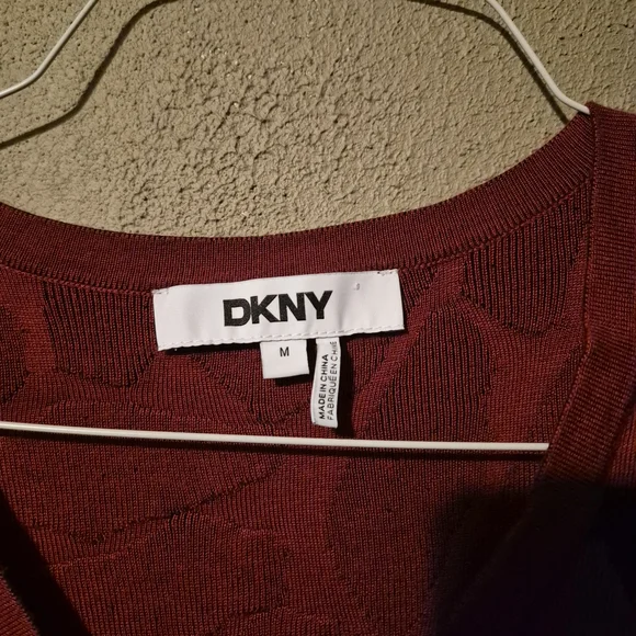DKNY Red Patterned V-Neck Sweater - Picture 2 of 3
